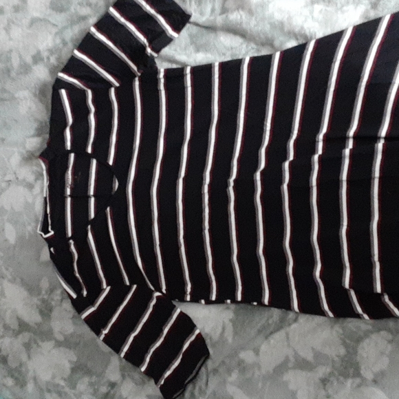Striped Stretchy V neck dress - Picture 4 of 4